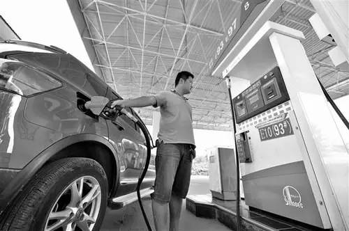 没牌照加油_开油车没有危险证罚多少钱_路上车没有油了怎么办