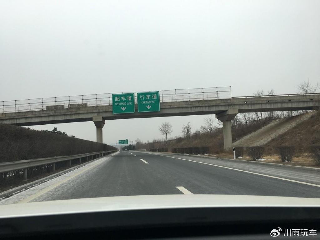 高速汽车爆胎处理方法_汽车爆胎高速_高速汽车爆胎危险吗